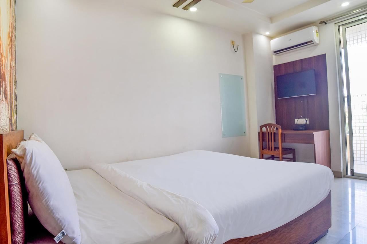 Fabhotel Ir Luxaria Guwahati Exterior foto