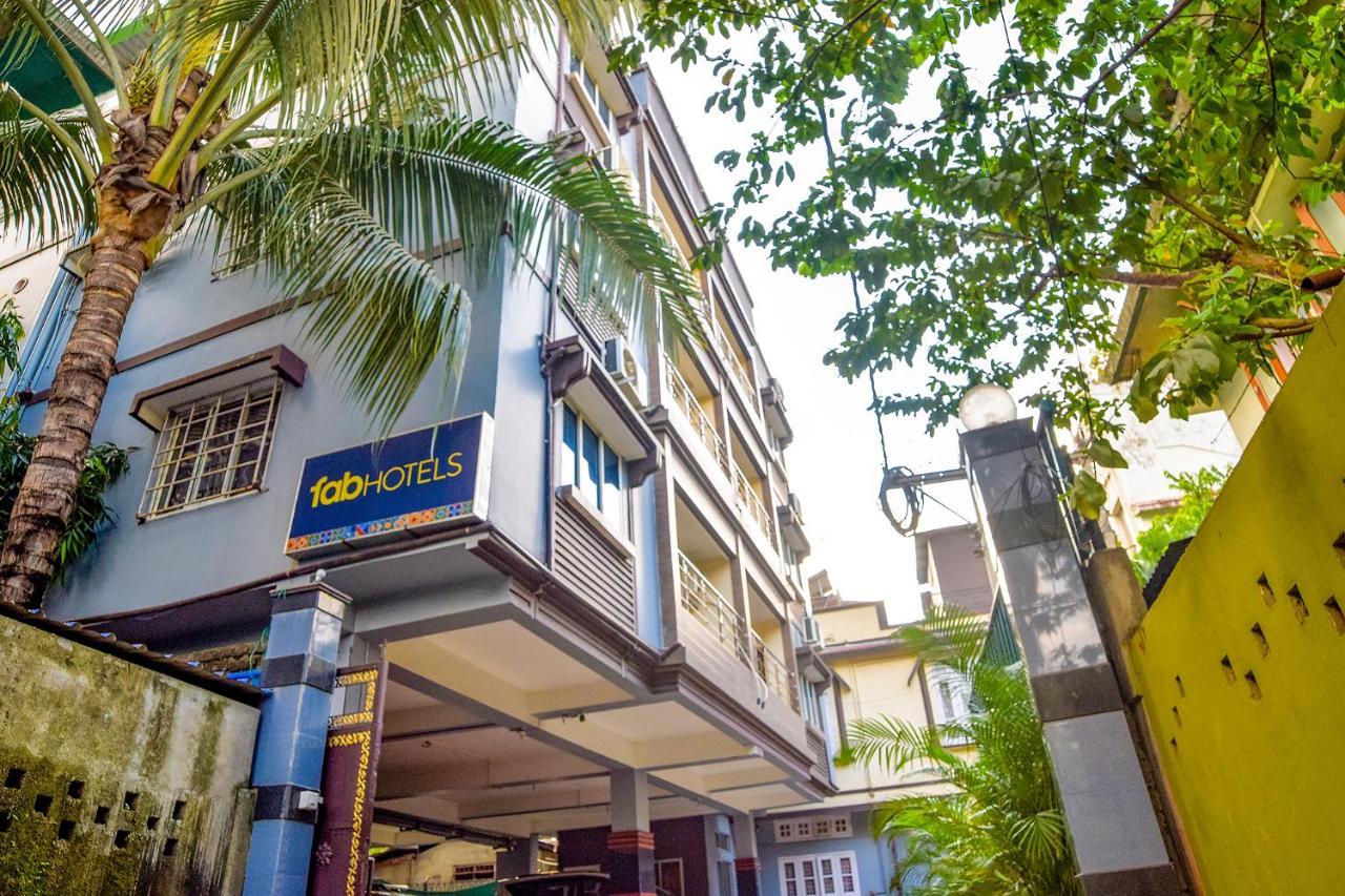 Fabhotel Ir Luxaria Guwahati Exterior foto